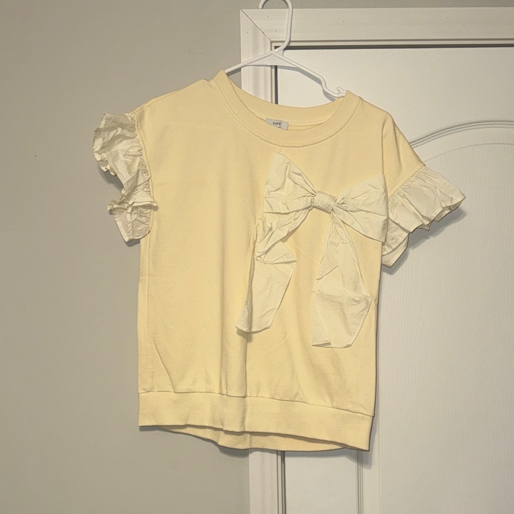 Elegant Cream Ruffle Sleeve Women's Blouse. Never worn.